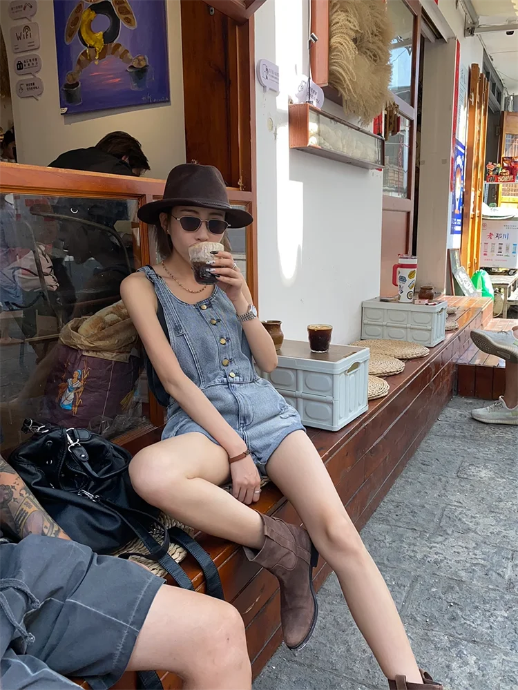 Broken Hole Denim Suspender Retro Washed Loose Suspender One-Piece Wide Leg Shorts - Image 8