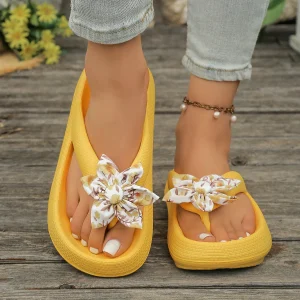 Sweet Comfort Soft Petal Flower Pattern Flip-Flop Beach Style Daily Walking Slippers