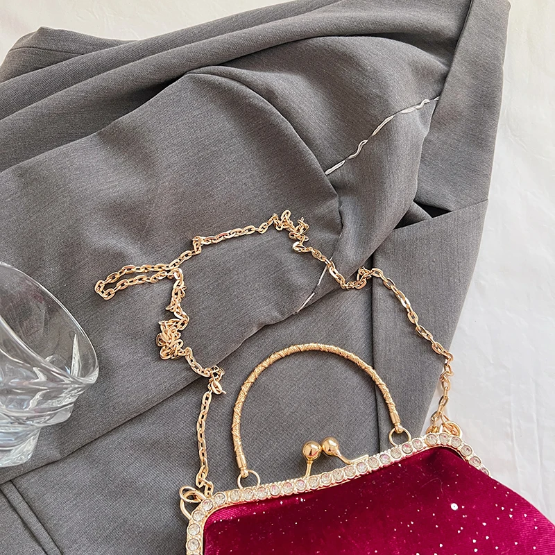 Vintage Designer With Chain Bags Lock Shell Clip Retro Evening Handbags - Image 26