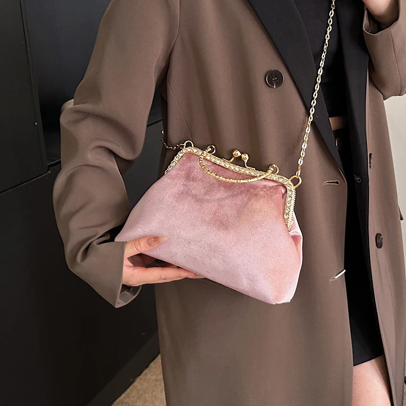 Vintage Designer With Chain Bags Lock Shell Clip Retro Evening Handbags - Image 30