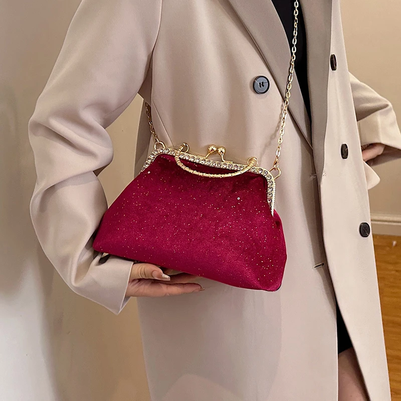 Vintage Designer With Chain Bags Lock Shell Clip Retro Evening Handbags - Image 17