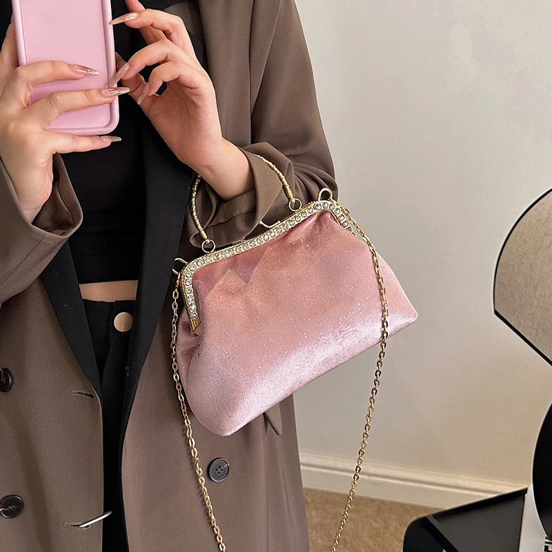 Vintage Designer With Chain Bags Lock Shell Clip Retro Evening Handbags - Image 28