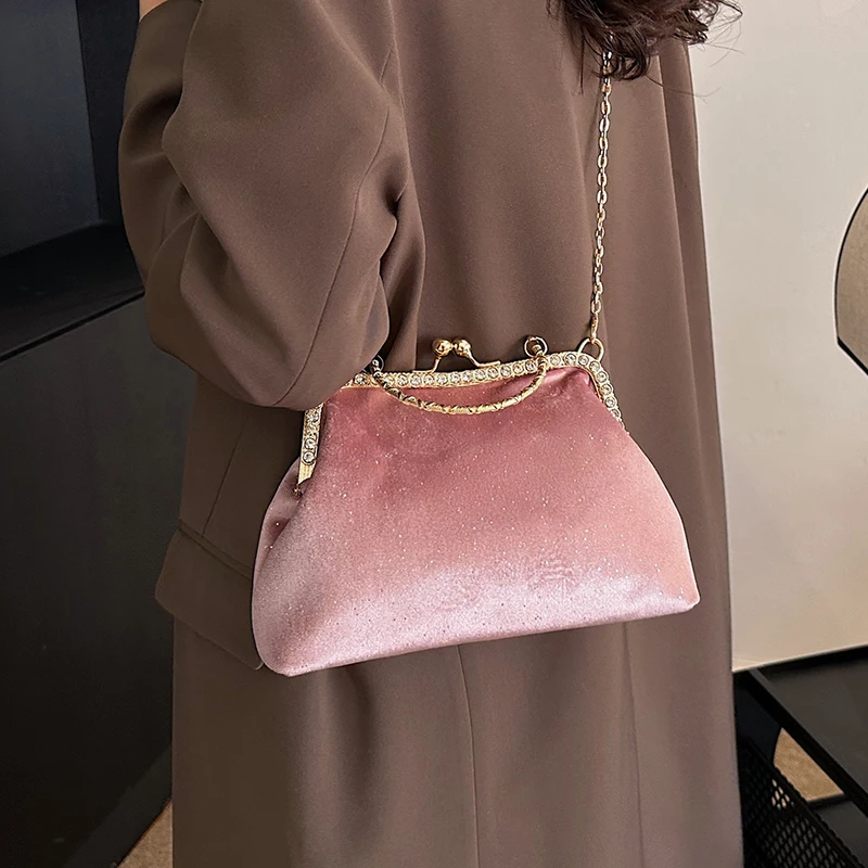 Vintage Designer With Chain Bags Lock Shell Clip Retro Evening Handbags - Image 31