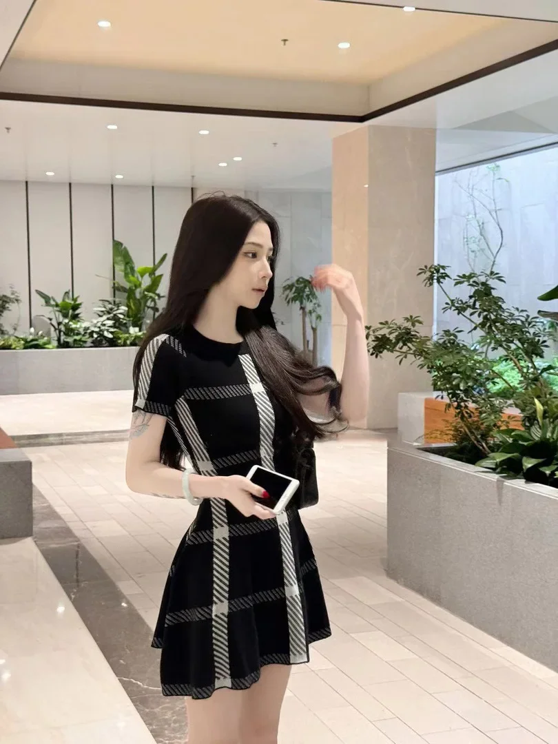 Vintage Cinching Classy Elegant Short Sleeve Round Neck Knitted Dress - Image 2