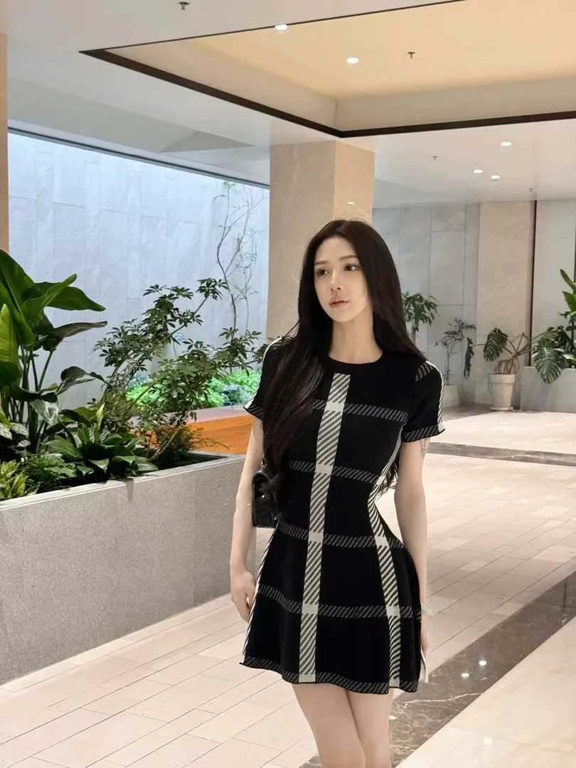 Vintage Cinching Classy Elegant Short Sleeve Round Neck Knitted Dress