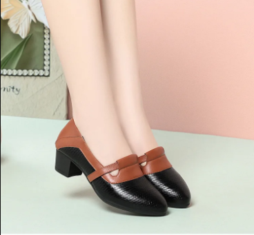 Vintage Knit Pointed Toe Shallow Mouth Soft Leather Loafers - Image 2