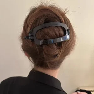 Vintage Plastic Solid Hollow Oval Simple Twist Temperament Ornament Hair Clips