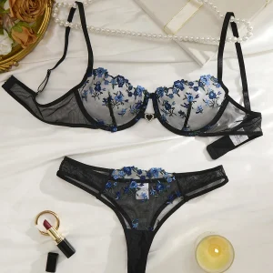 Casual Embroidered Stamen Semi Transparent Heart-Shaped Design Suitable