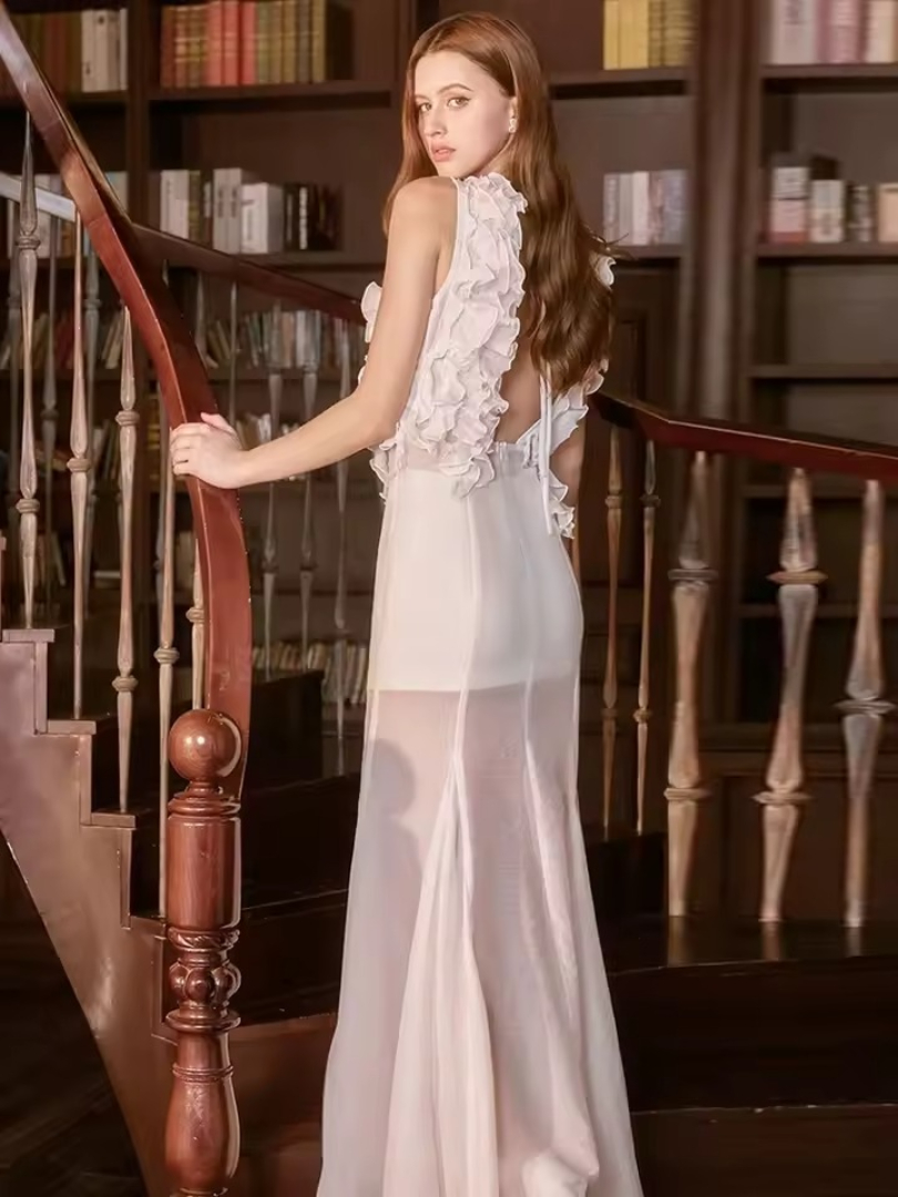 Charming Deep V-Neck Ruffled Flower Mesh Design Sleeveless Dress - Image 2