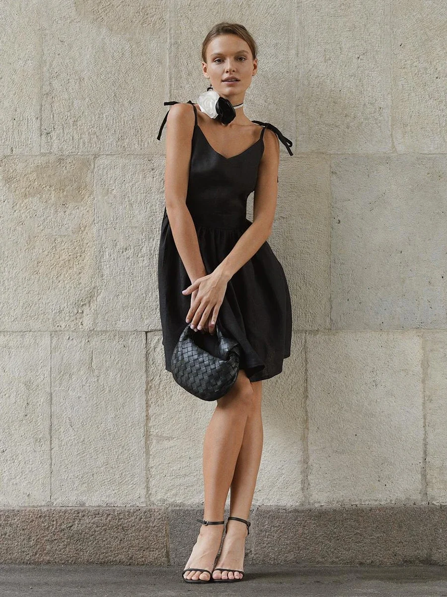 Chic Cotton Spaghetti Strap Solid Color V-neck Short Dress - Image 3