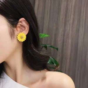 Classic 925 Silver Needle Chrysanthemum Flower Fairy Little Daisy Stud Earrings