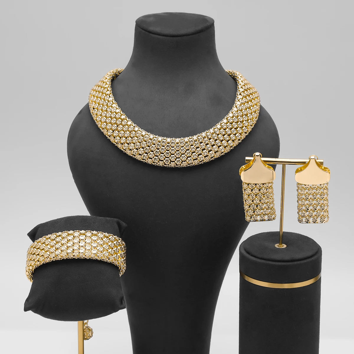 Elegant Geometric Copper Alloy Big Necklace Ethnic Style Bracelet Earrings Jewelry Set - Image 4