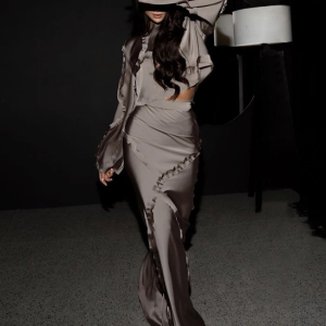 Elegant Long Sleeve Crop Top With High Waist Long Skirt Set