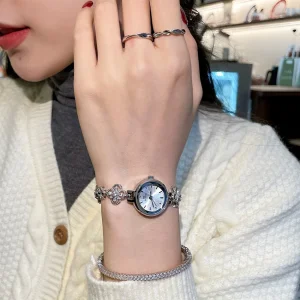 Elegant Round Case Alloy Water-Resistance Lucky Bracelet Waterproof Quartz Watch