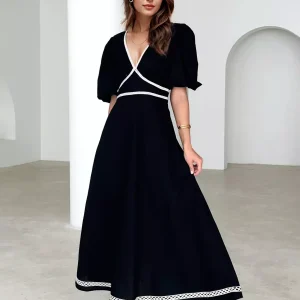 Elegant Short Sleeve With V-Neckline Street Wear Long Dress