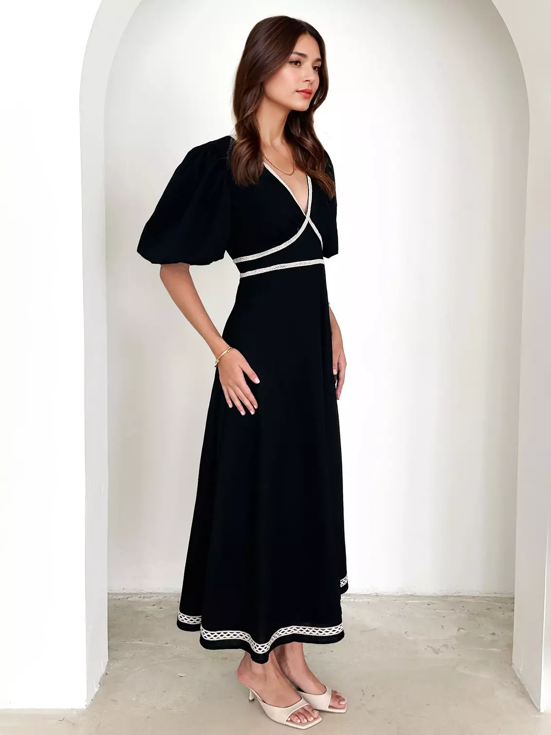 Elegant Short Sleeve With V-Neckline Street Wear Long Dress - Image 2