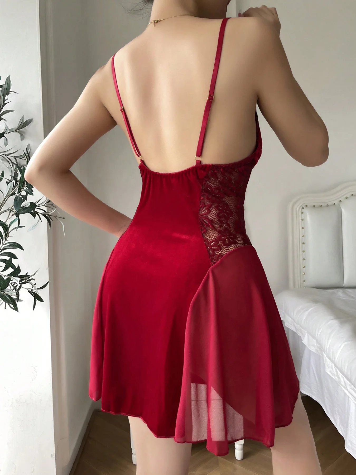 Elegant Velvet Mesh Splicing Sling V-neck Dew Shoulder Fit And Flare Dress - Image 4