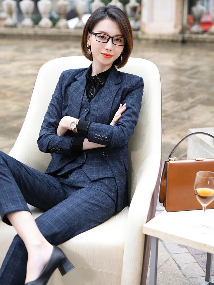 Formal Plaid Design Jacket Vest Office Mini Pant 3 Piece Suit - Image 4