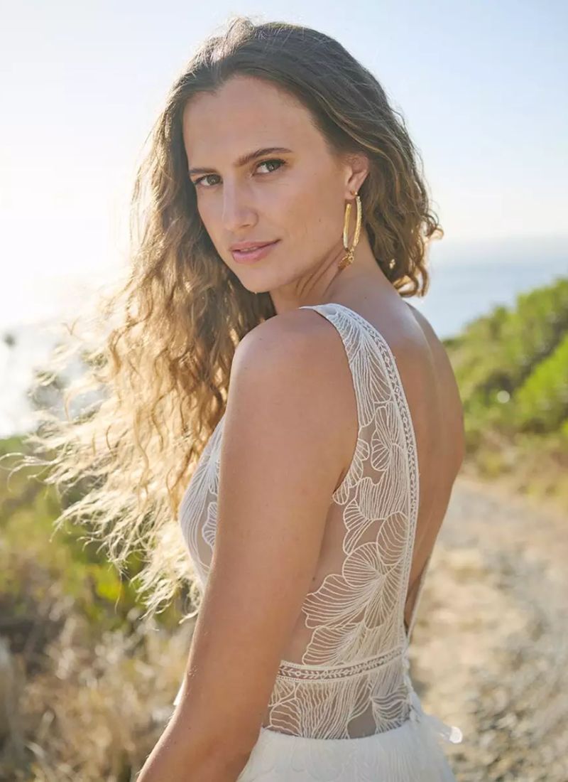 Functional Buttons Sleeveless V-Neck Ball Gown With Train Natural Waist Dress - Image 3