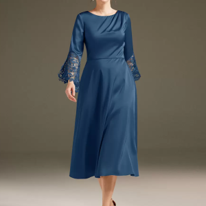 Gorgeous Jewel Neck Long Sleeves A-Line Lace Solid Knee Length Dresses