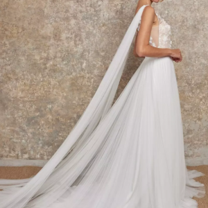 Gorgeous V-Neck Short Sleeves Chapel Train Tulle 3 Pieces Bridal Gowns