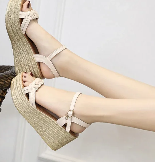 Luxury Comfortable Back Strap Buckles Heel Wedges Sandals - Image 3