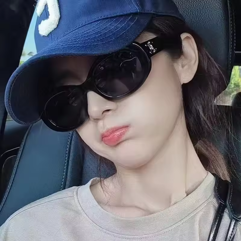 Luxury Triomphe Design Premium UV400 Protection Trendy Oval Sunglasses - Image 2