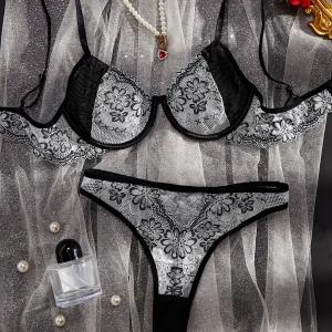 New Color Blocking Fashionable Floral Embroidery Lingerie Two-Piece Set