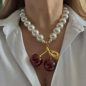 Romantic Resin Cherry Pendant Beaded Irregular Pearl Necklace