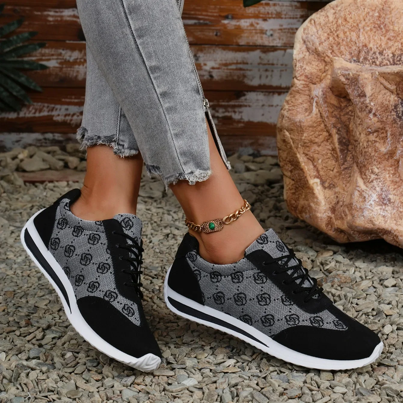 Casual Comfortable Designer Mouth Breathable Cross Strap Flat Sneakers - Image 9