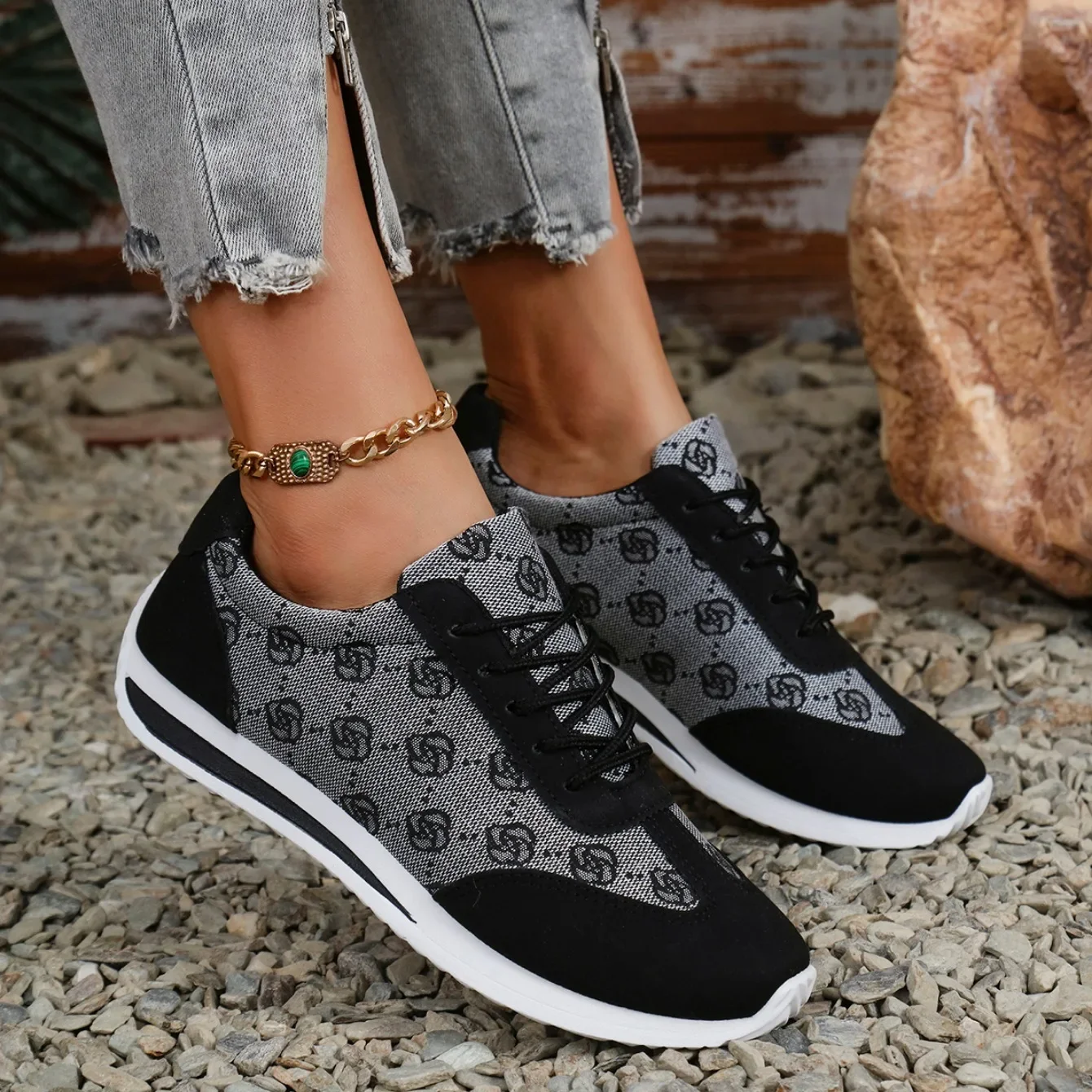 Casual Comfortable Designer Mouth Breathable Cross Strap Flat Sneakers - Image 7