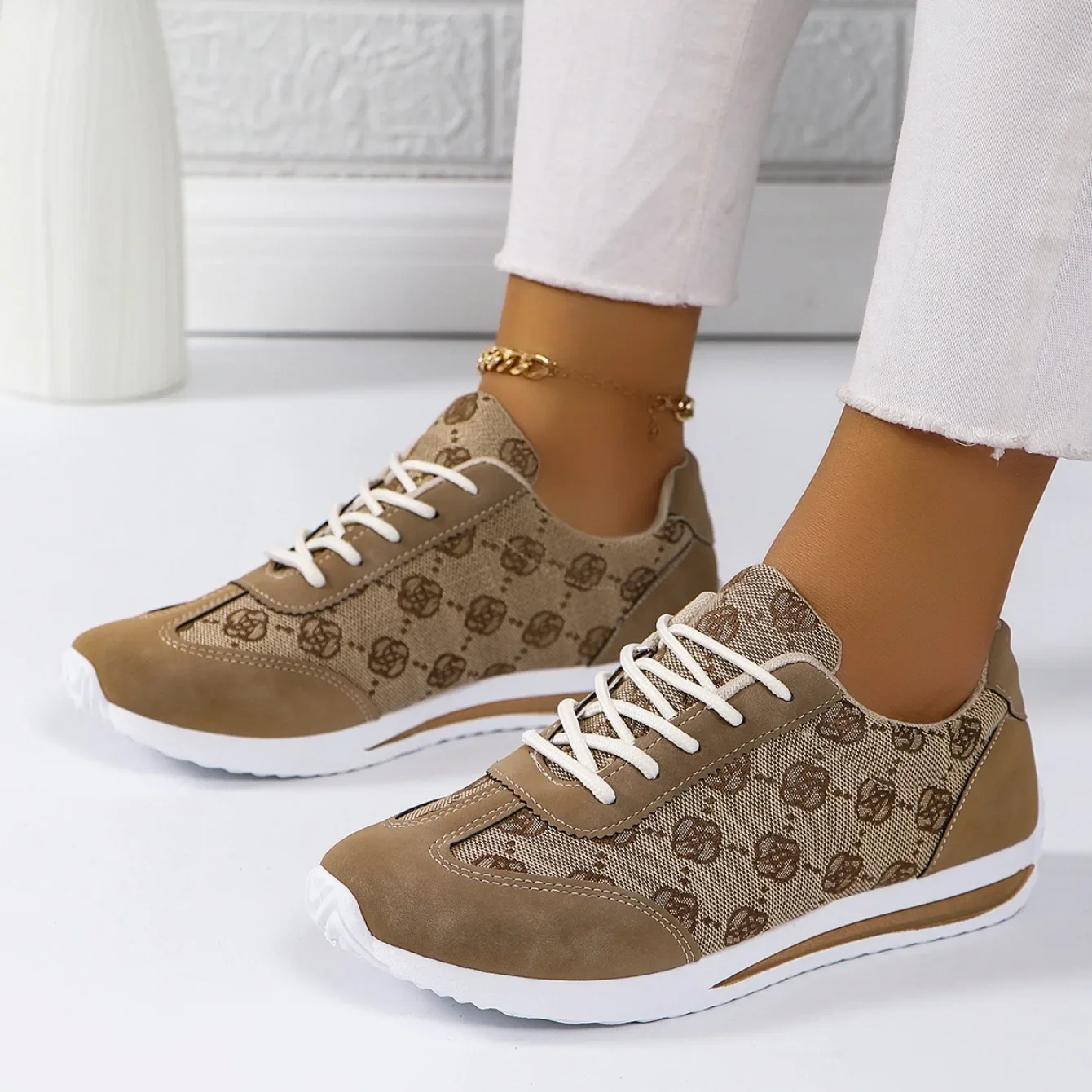 Casual Comfortable Designer Mouth Breathable Cross Strap Flat Sneakers - Image 2