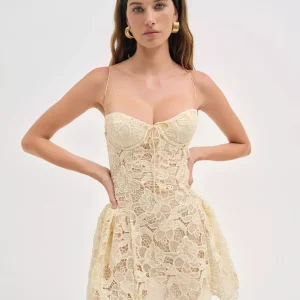 Casual Sweet Open Shoulder Front Tie Lace Mini Strap Dress