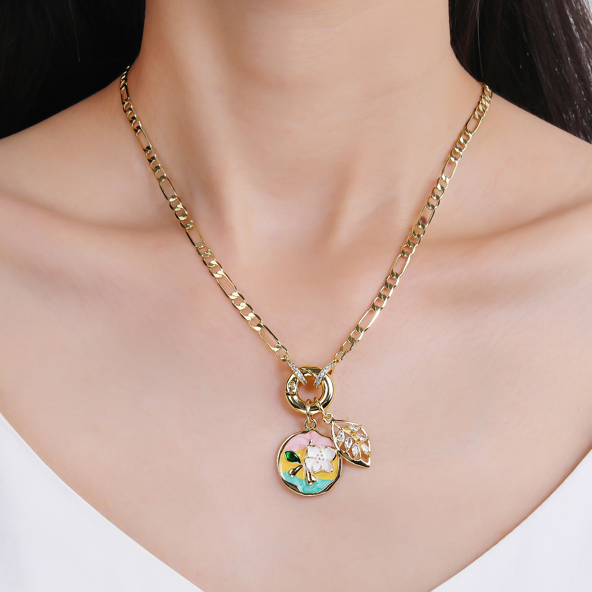 Classic Copper Round Flower Series Pearl Zirconia Pendant Necklace