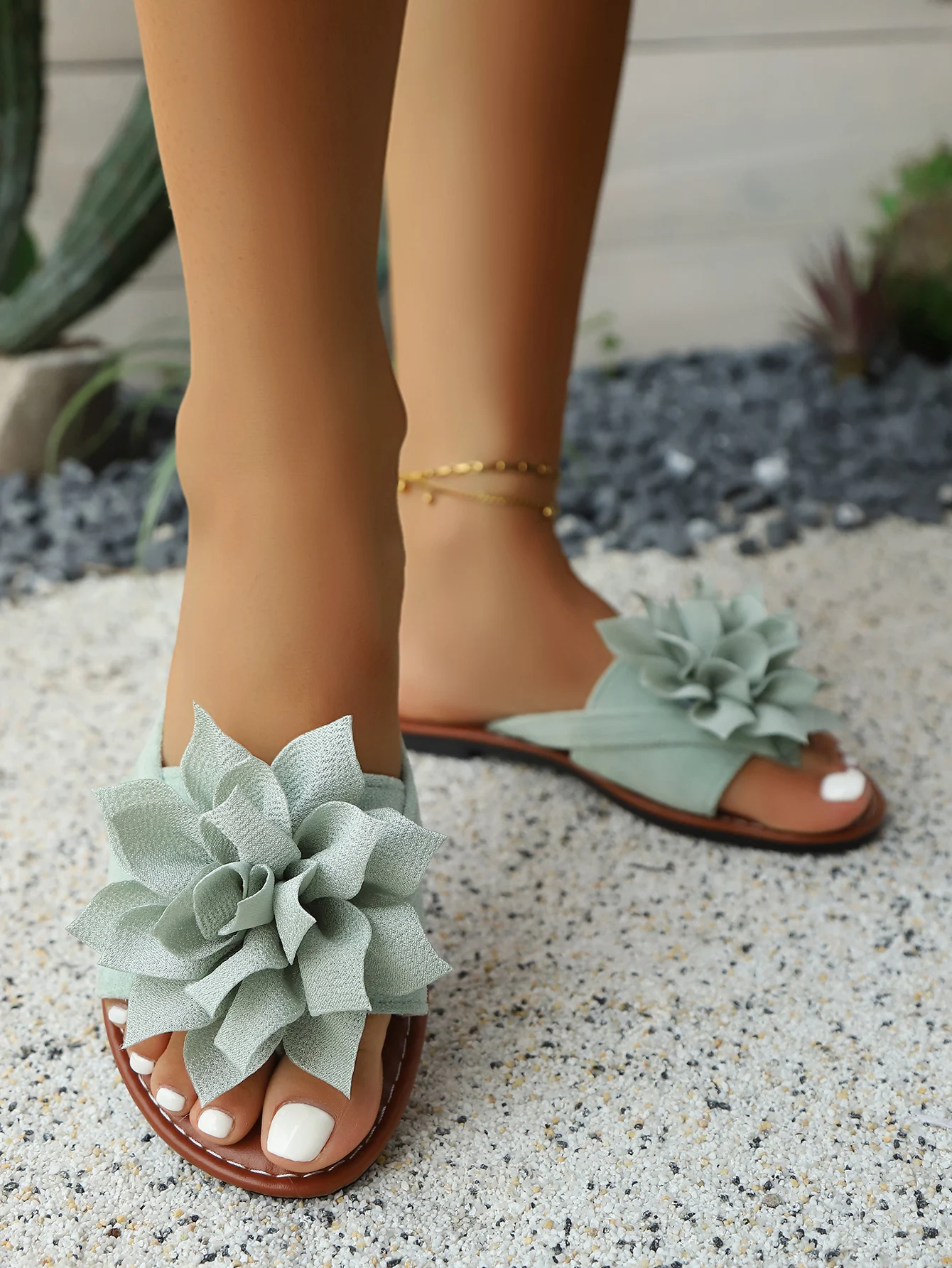 Decorated With Large Flowers Home Flip-Flops Fairy-Style Slippers - Image 3