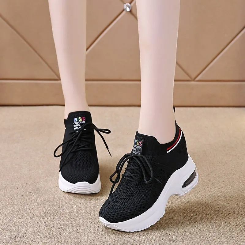 Designer Tennis Breathable PU Fabric Retro Lace-Up Sneakers - Image 3