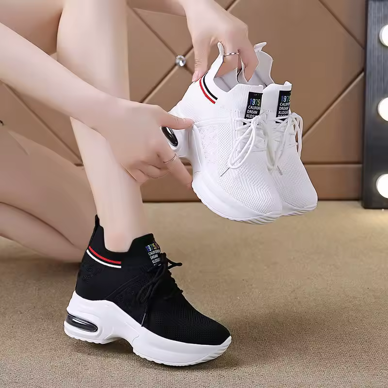 Designer Tennis Breathable PU Fabric Retro Lace-Up Sneakers - Image 4