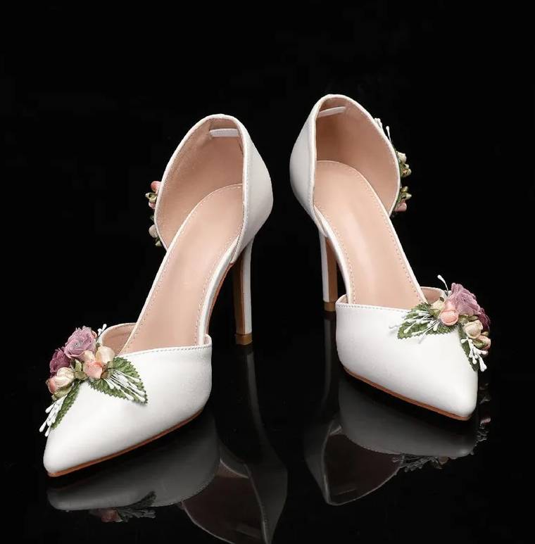 Elegant Flowers Leaf Latex Foam Pointed Toe Satin High Heels Sandal - Image 4