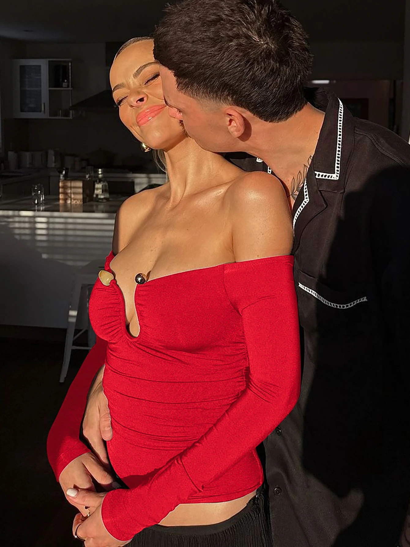 Elegant Off Shoulder Long Sleeves Button Ruched Bodycon Crop T-Shirt - Image 4