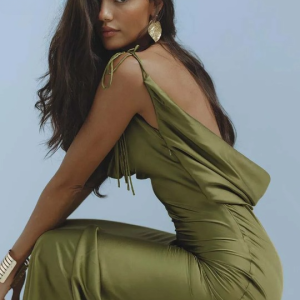 Elegant Spaghetti Strap Open Back Straight Floor-Length Dresses