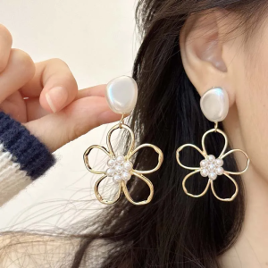 Fashion High Metal Sense Temperament Pearl Flower Earrings Jewelry