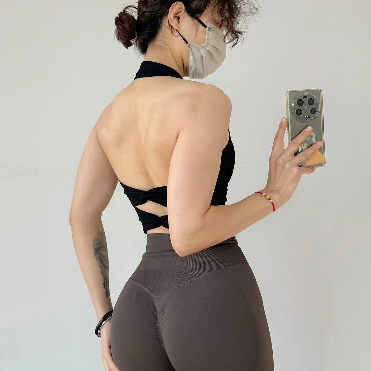 Halterneck Sports Bra with Detachable Chest Pad Cross Beautiful Back Yoga Underwear Tight Fitness Top