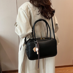 Luxury Designer Large-Capacity One-Shoulder Bowling Versatile Messenger Bag