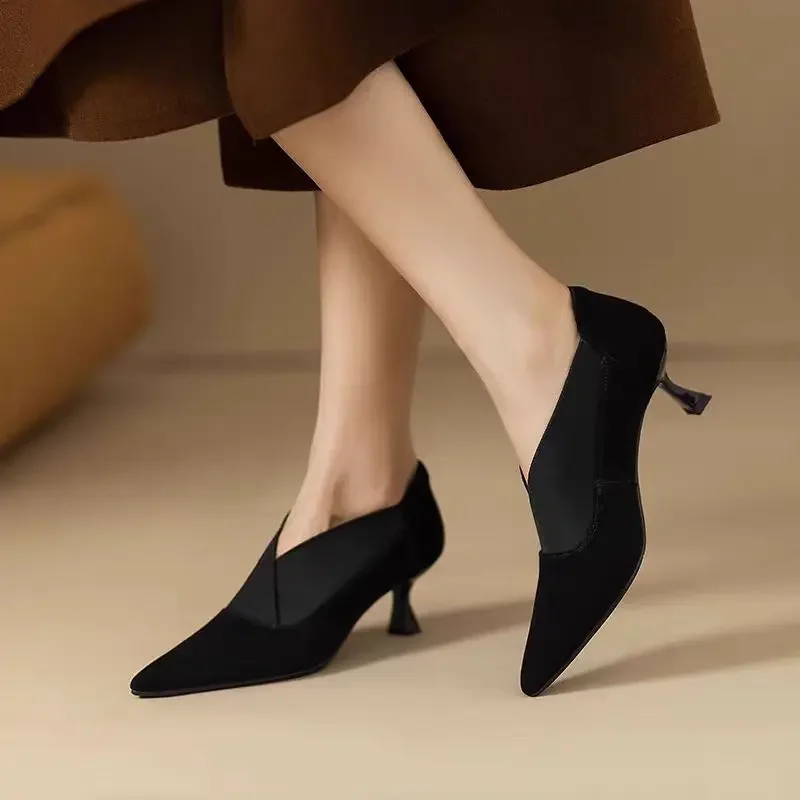 Retro Style Combined With Elastic Deep Cut Pointed Thin Kitten Heeled Sandal - Image 5