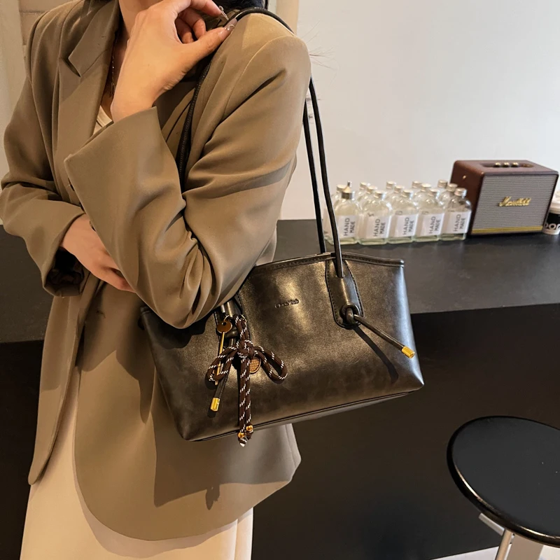 Casual Solid Retro Trend PU Leather Versatile Crossbody Shoulder Tote Bags - Image 9