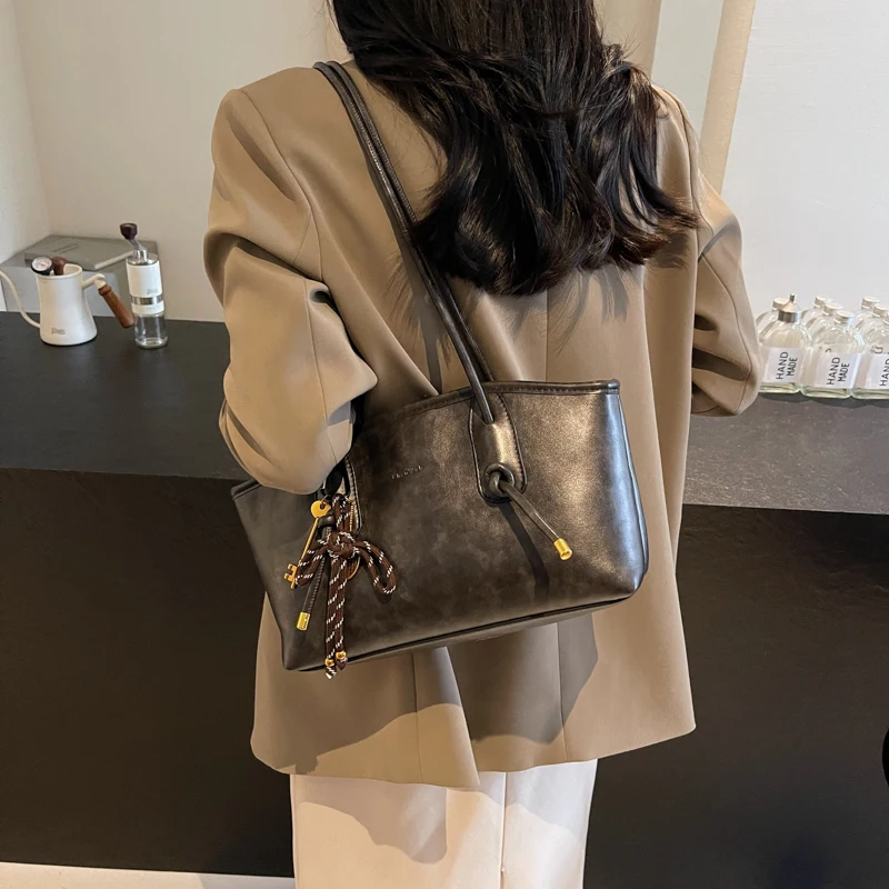 Casual Solid Retro Trend PU Leather Versatile Crossbody Shoulder Tote Bags - Image 7