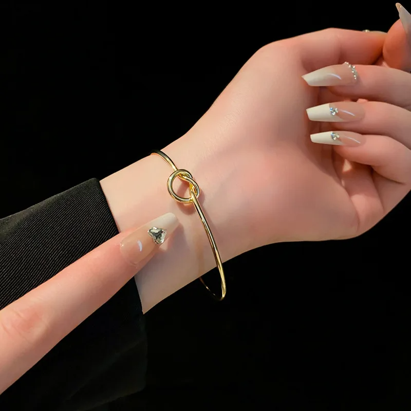 Vintage Fashion Twist Texture Bangles Statement Streetwear Bracelets - Image 2