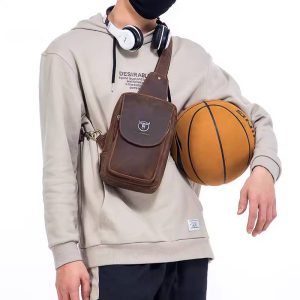 Crazy Horse Leather Retro Men's Zip Pocket Short Travel Leather Crossbody Chest Bag